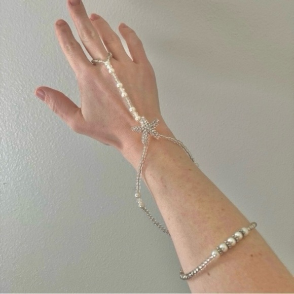 Handmade “Nadine” Starfish Pearl Hand Chain Slave Bracelet Ring Jewelry Beachy - Picture 11 of 11